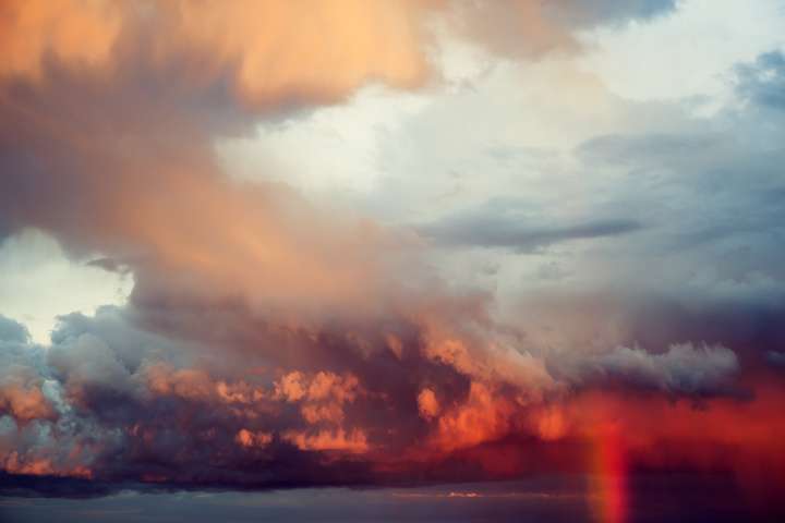 Lucht bij een tropische storm