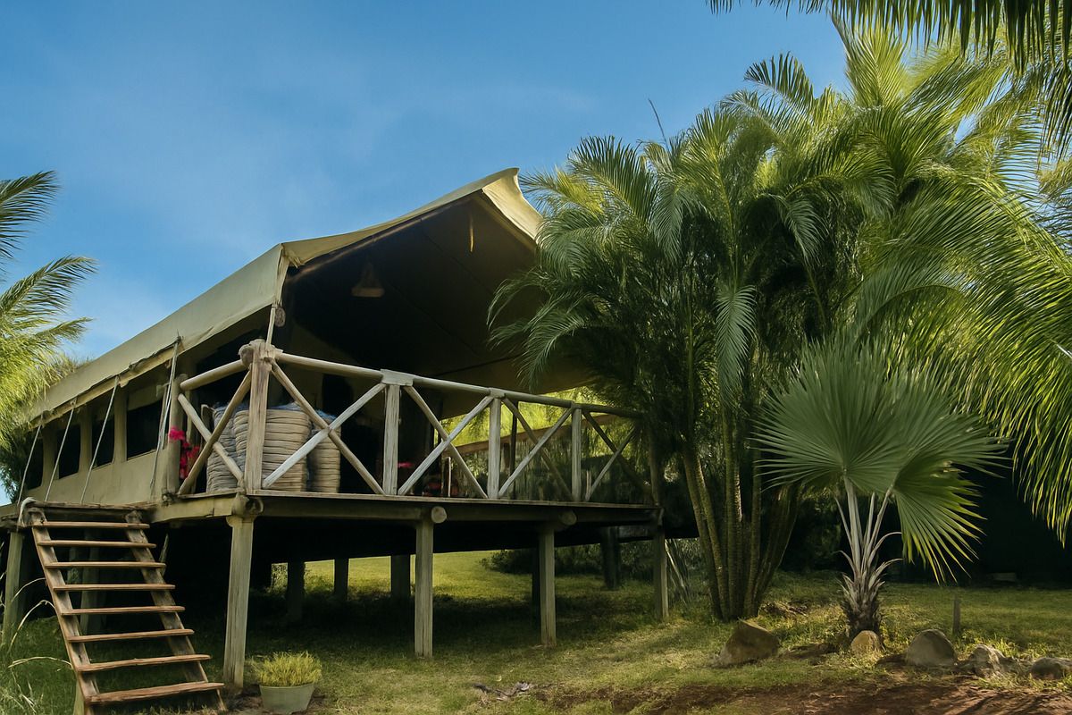 Luxe eco tent van Otentic Eco Tent Experience