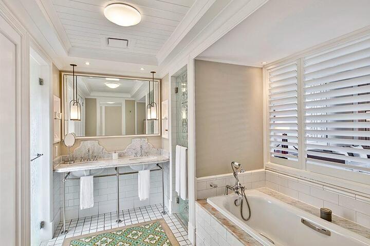 Beach Front Suite van 'Beach Front Suite'