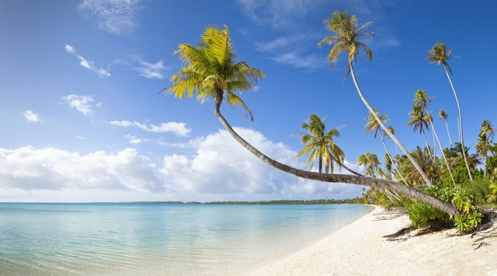 Een van de poederwitte stranden van Fiji