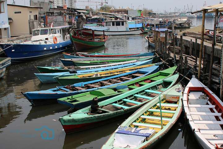 Haven van Jakarta met oude schoeners