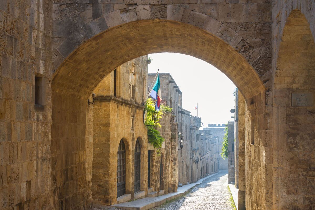 Historische straat in Rhodos-stad, Griekenland
