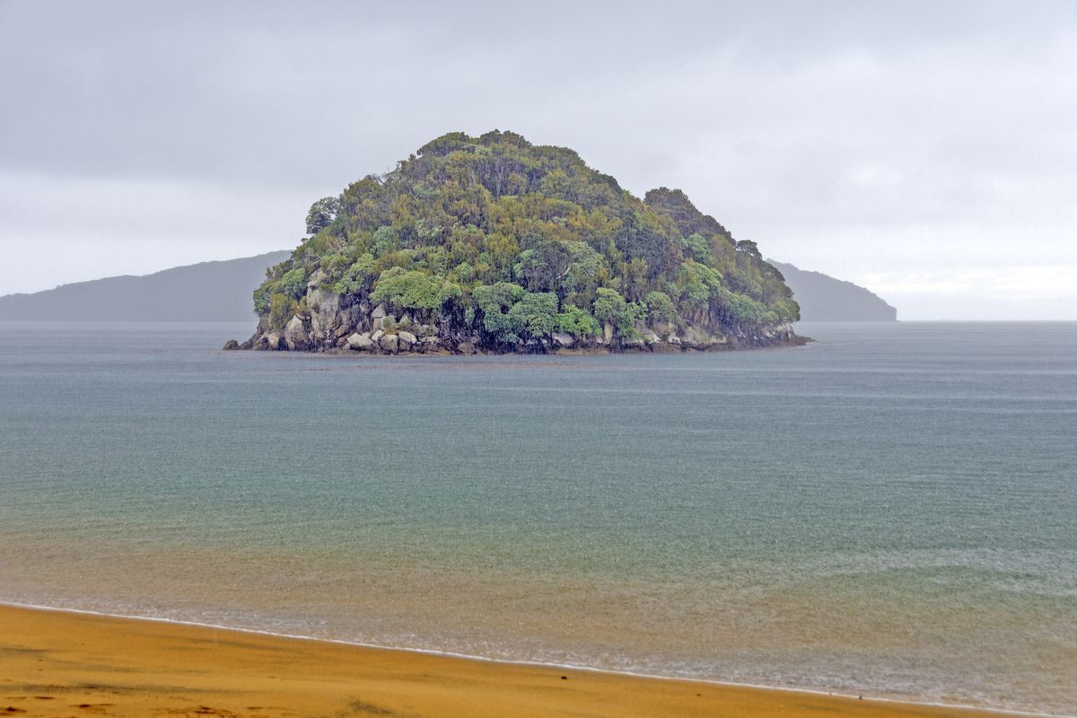 Eilandje voor de kust van Ulva Island