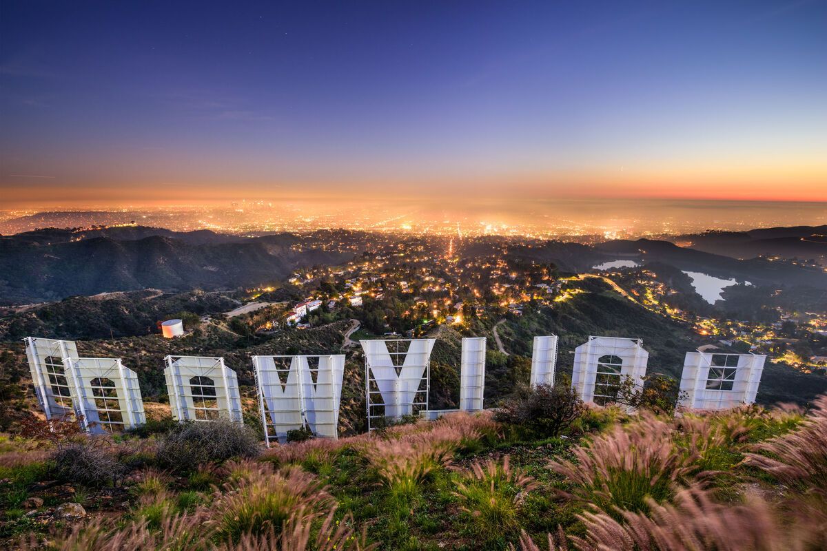 Hollywood Sign met op de achtergrond Los Angeles