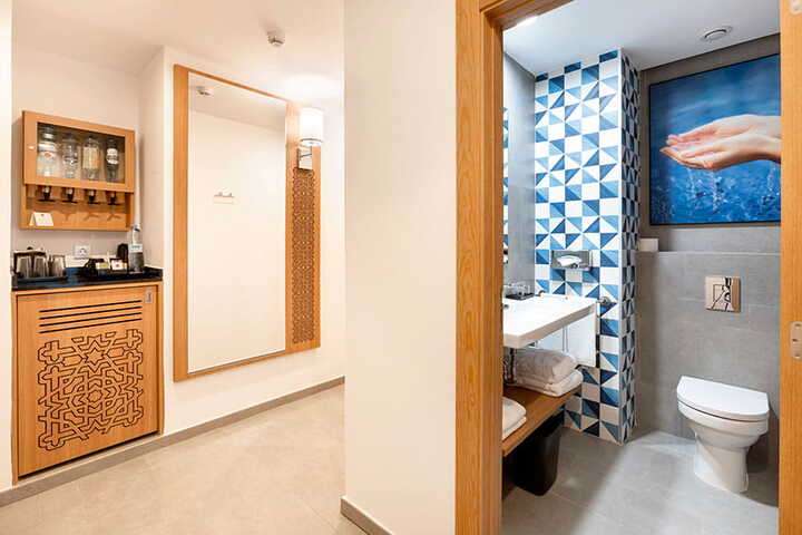 Badkamer van 'Gezinskamer'