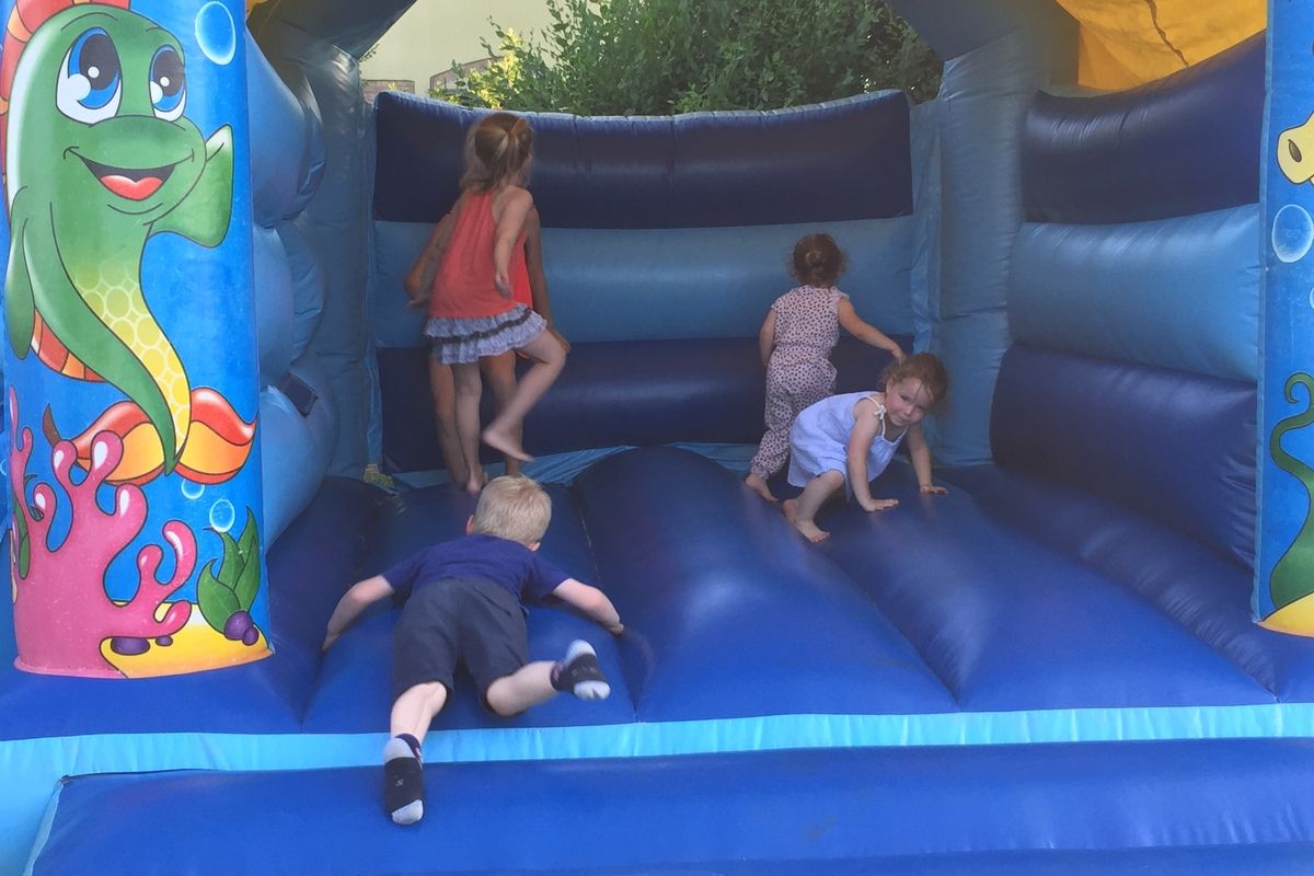 Springkussen bij Diacerroni