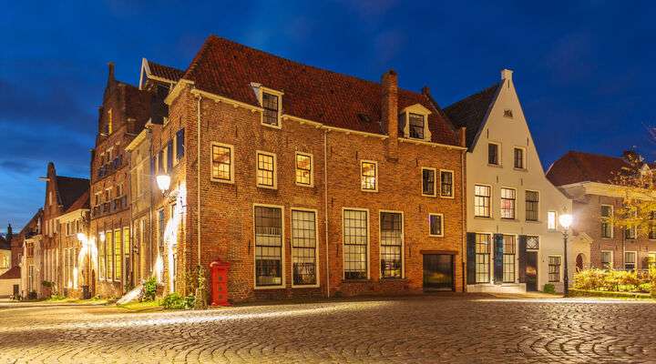 Binnenstad Deventer in het avondlicht