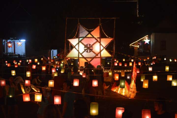 Lichtjesfestival in de stad Luang Prabang in Laos