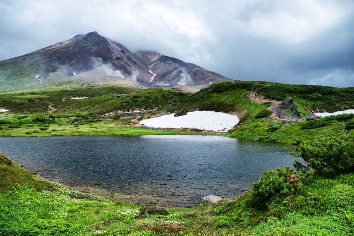 Groene bergen in Japan