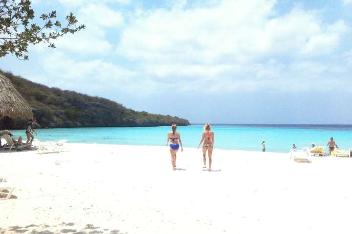Een van de stranden met prachtig helder water, die we hebben bezocht