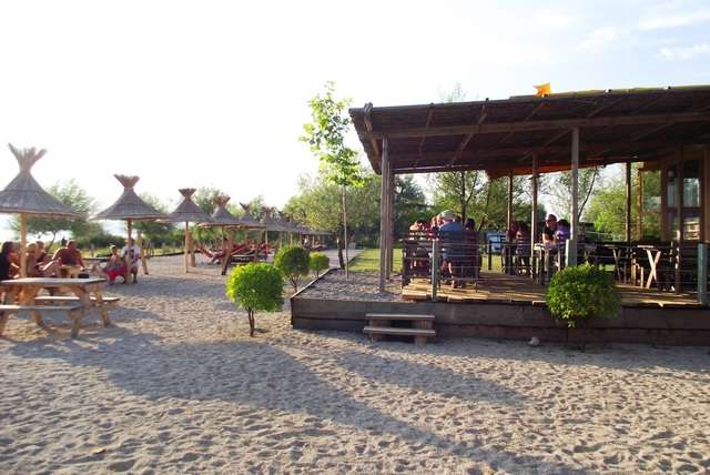 Op de camping in Albaniė