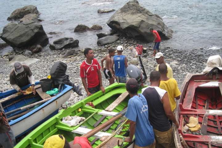 Lokale vissers met hun authentieke bootjes