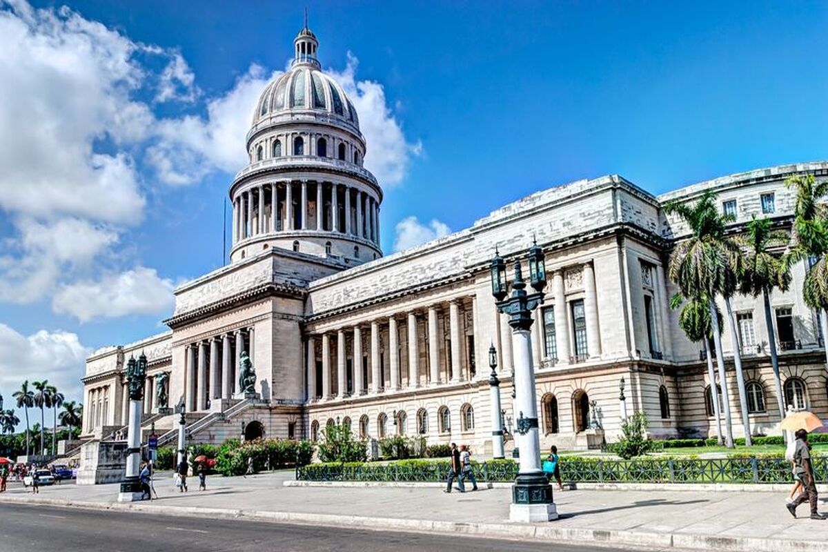 Het indrukwekkend mooie gebouw El Capitolio in Havana