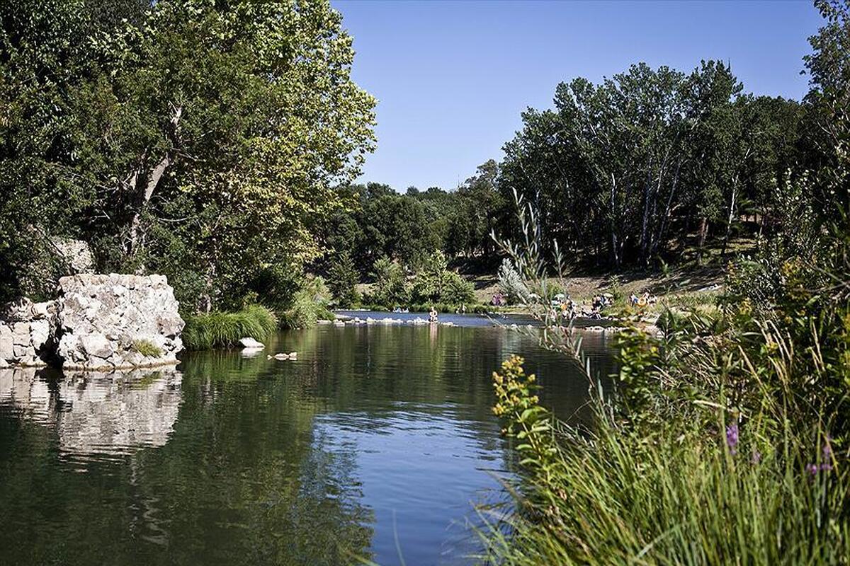 De rivier de C&egrave;ze