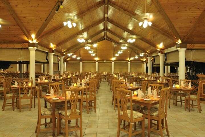 Sun Island Resort restaurant