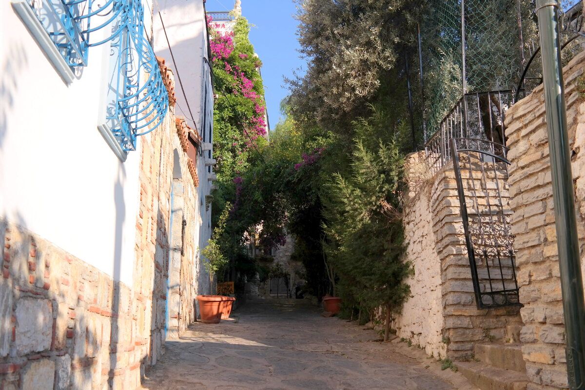 Een van de rustige straatjes in Bodrum