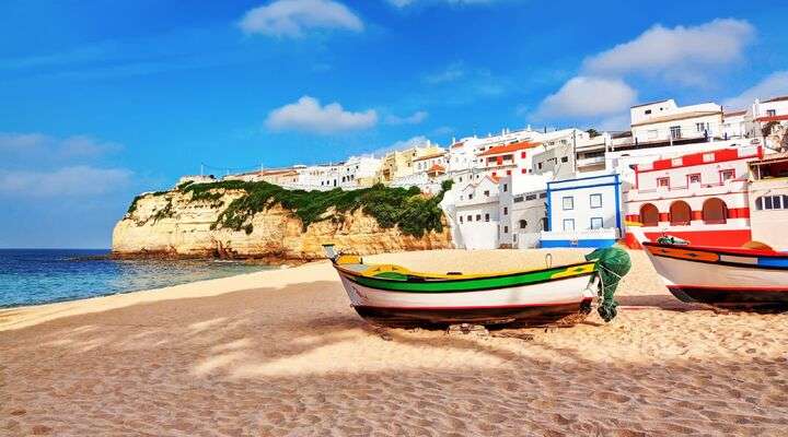 Strand Carvoeiro, Portugal, bootjes