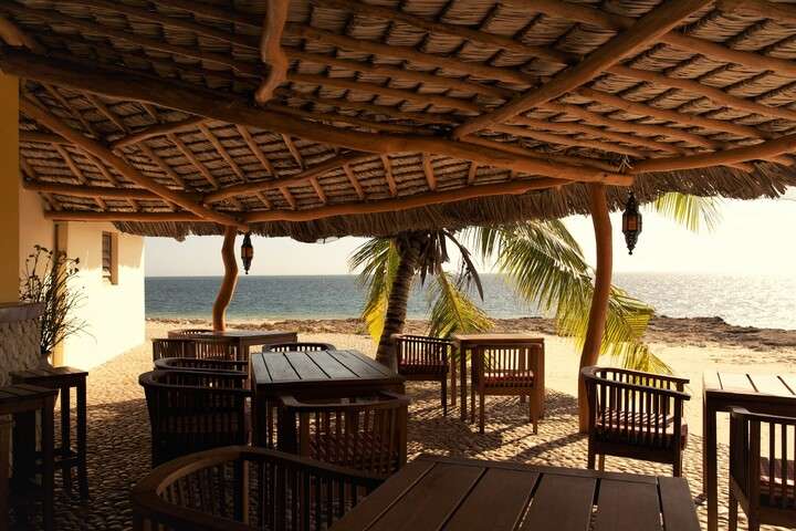 Het terras op het strand