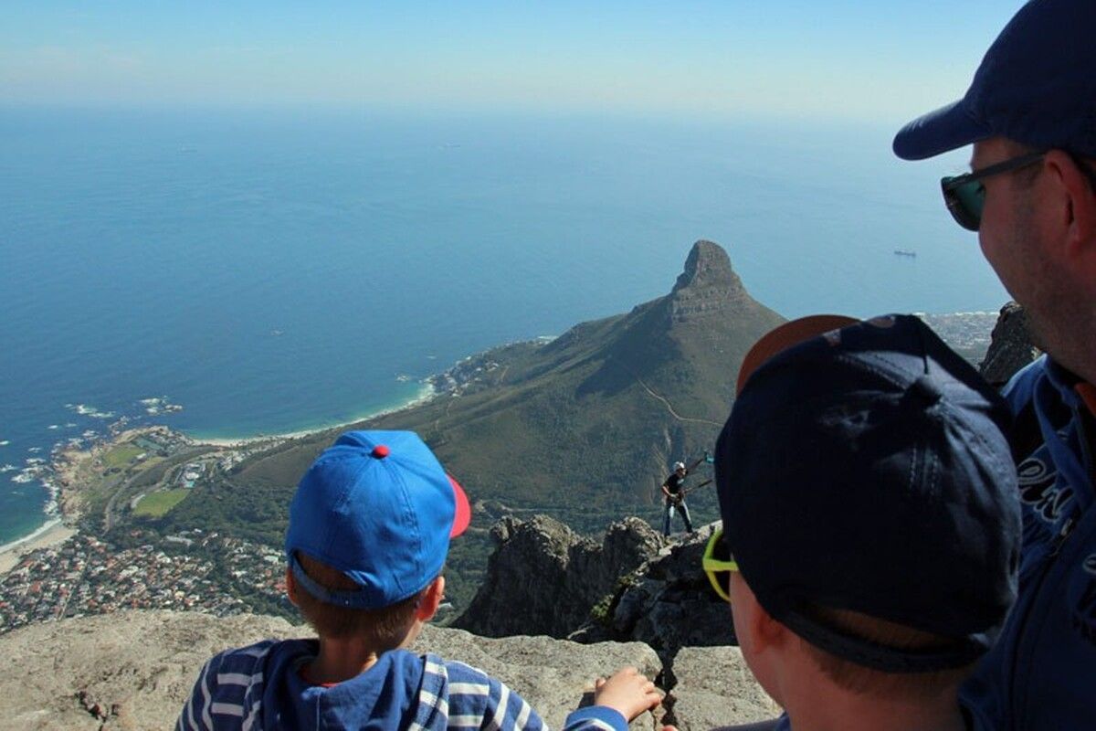 Uitzicht vanaf de tafelberg (Zuid-Afrika)
