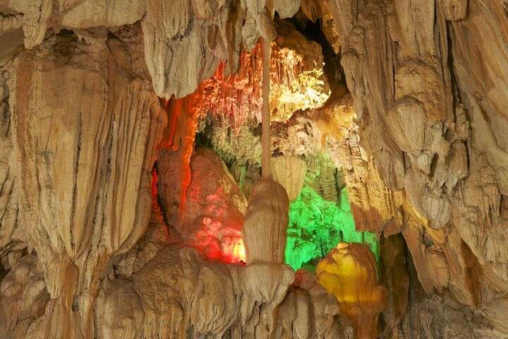 Tham Jang grot, Laos