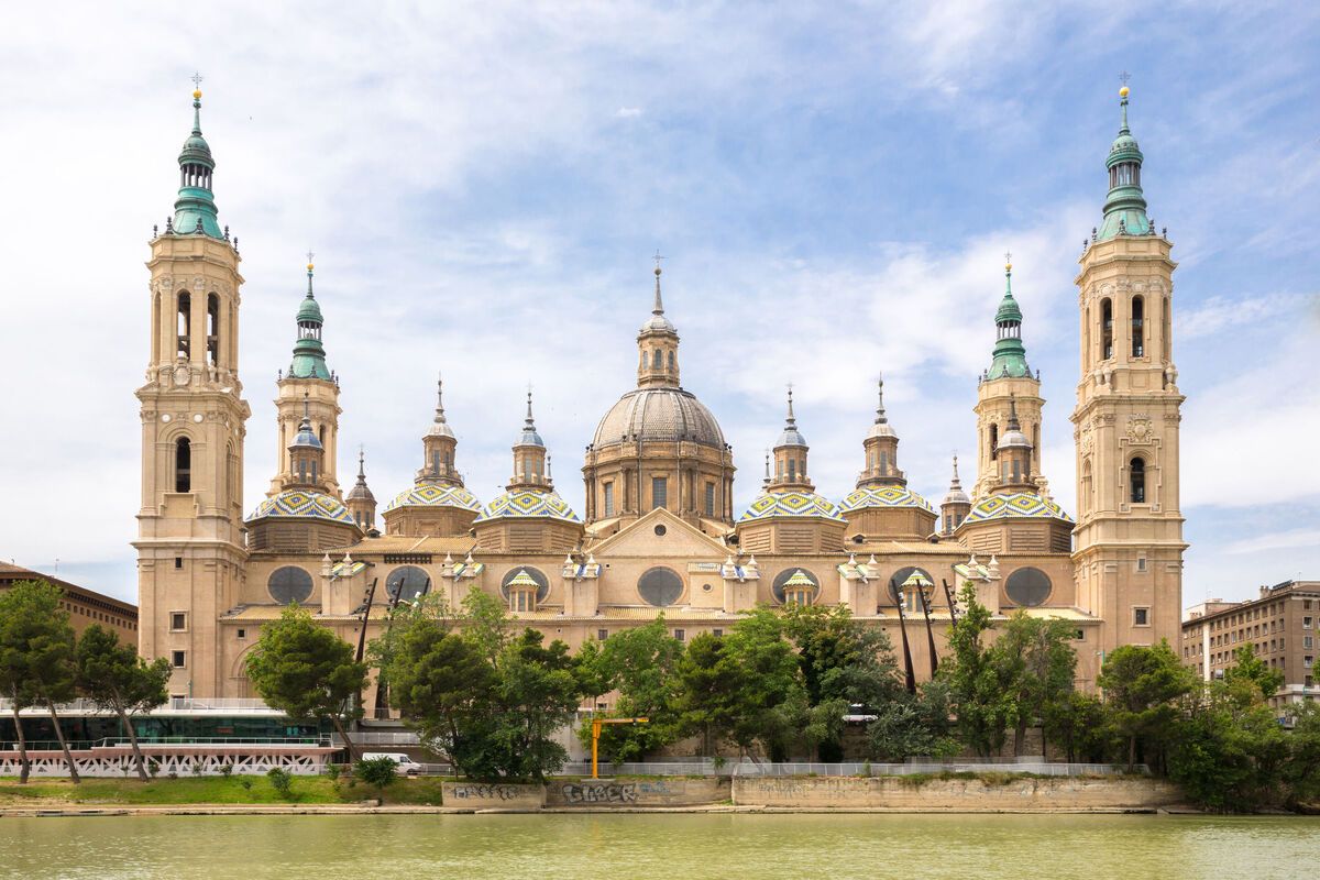 Basiliek aan de Ebro in Zaragoza - Spanje