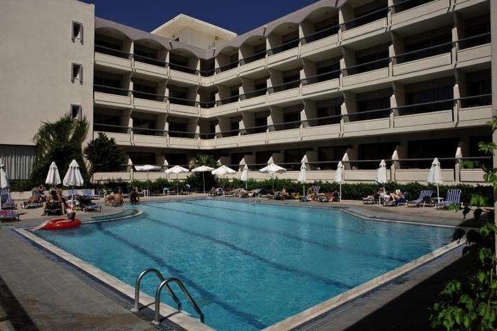 Zwembad Island Resorts Marisol Hotel