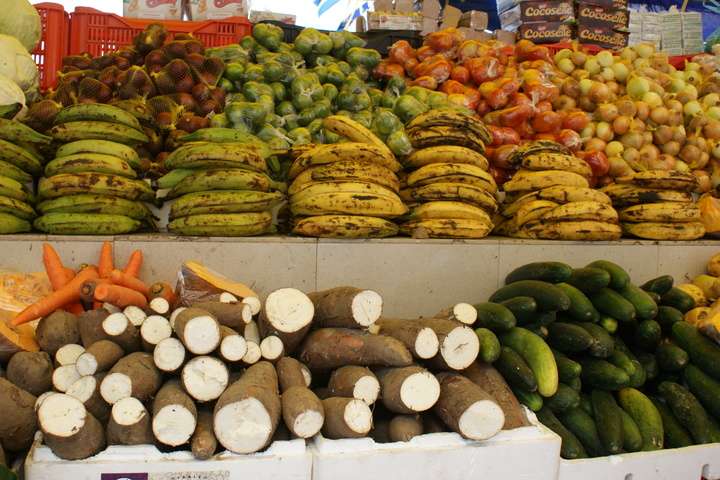 Drijvende markt in Willemstad
