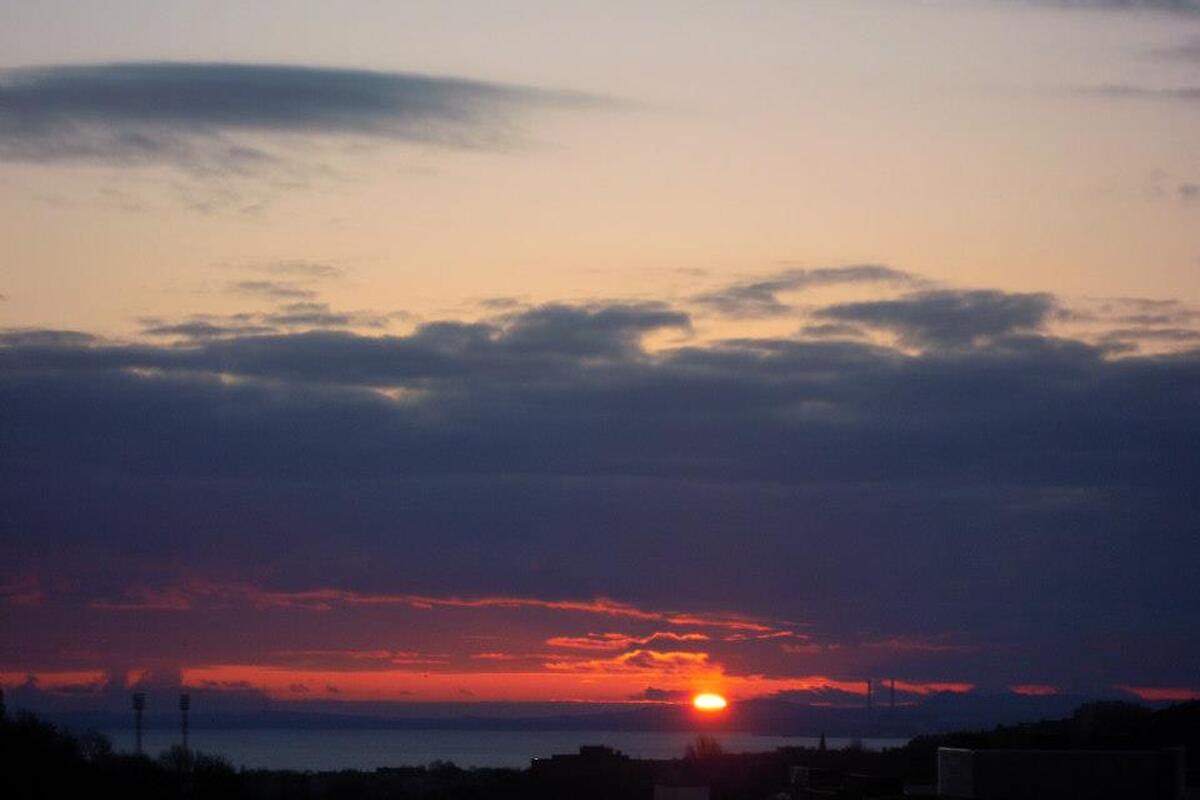 prachtige zonsopgang op de North Bridge, schotland