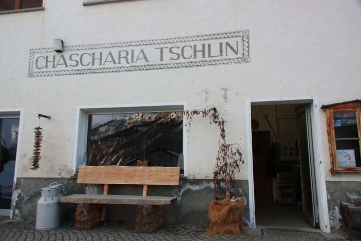 kaasmakerij Tschlin, Graubunden, Zwitserland