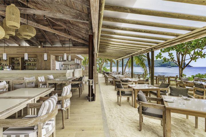 Gezellig restaurant aan het strand