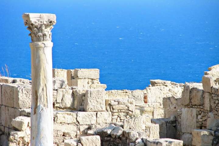 Overblijfselen van een stad in Cyprus