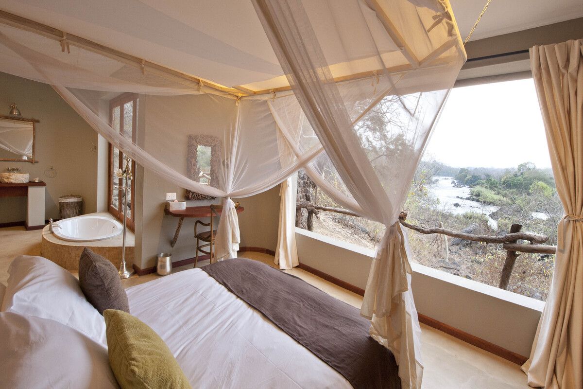 Mkulumadzi Lodge Robin Pope Safaris