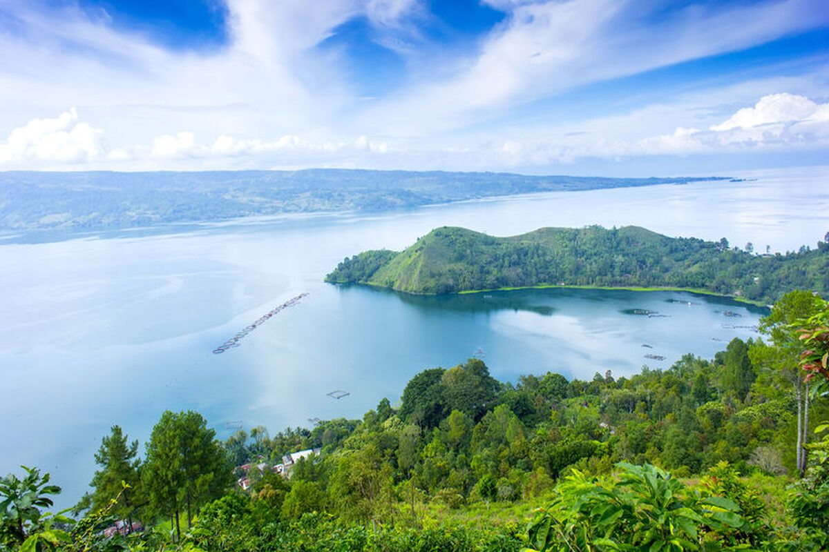 Het Tobameer op het eiland Sumatra