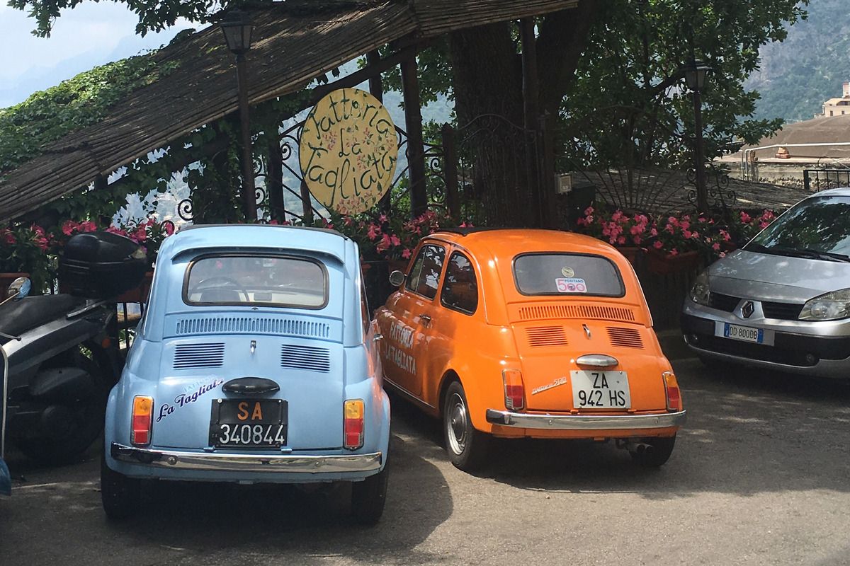 Leuk gekleurde autootjes