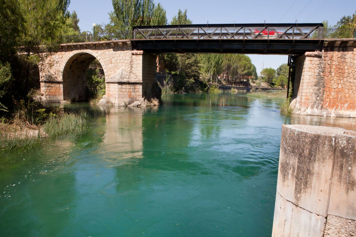 Bolarque ijzeren brug in Guadalajara - Spanje