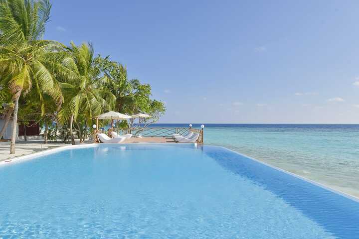 Thulhagiri Island Resort zwembad