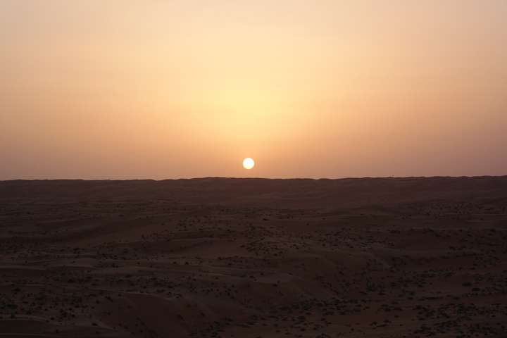 Zonsondergang in de woestijn