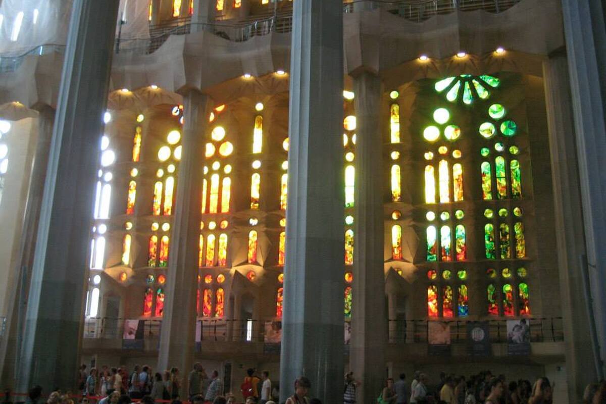 De mooie glas-in-loodramen van de Sagrada Fam&iacute;lia