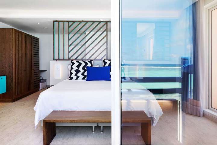 Best On Beach van 'Best On Beach'