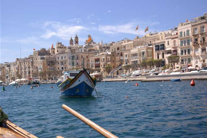 Uitzicht op een van de drie steden vanuit Valletta
