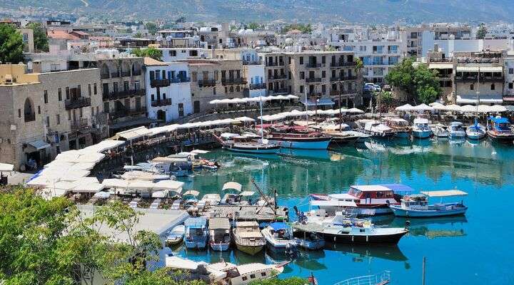 Badplaats Kyrenia op Cyprus