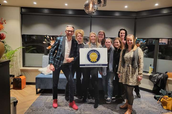noSun-team met de award