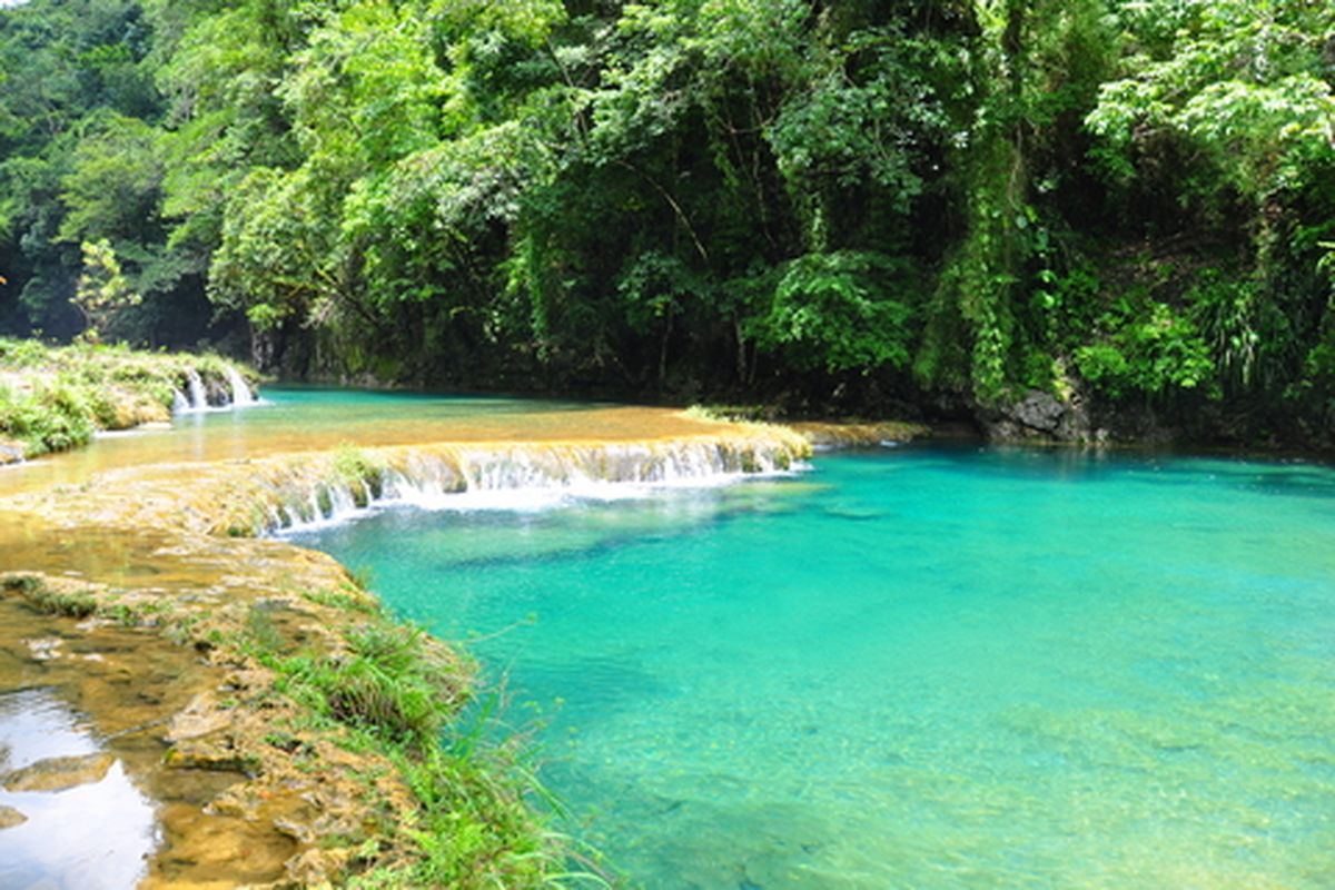 Heldere water van Semuc Champey