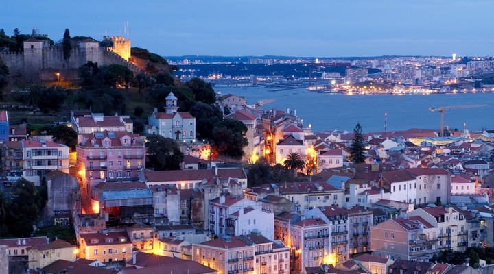 Portugees plein met centrum Lissabon