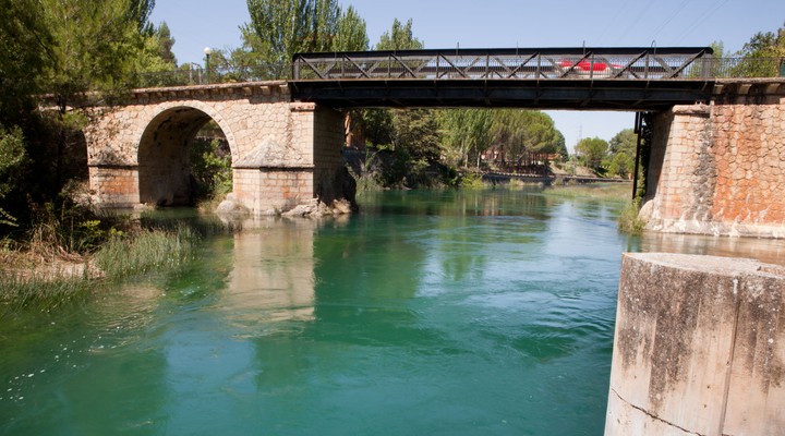 Bolarque ijzeren brug in Guadalajara - Spanje