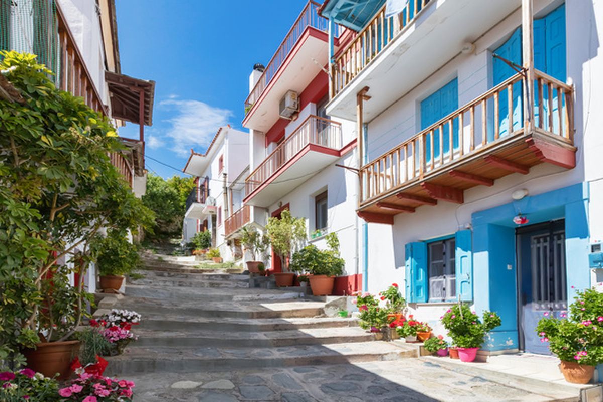 Traditioneel straatje, Skopelos-stad