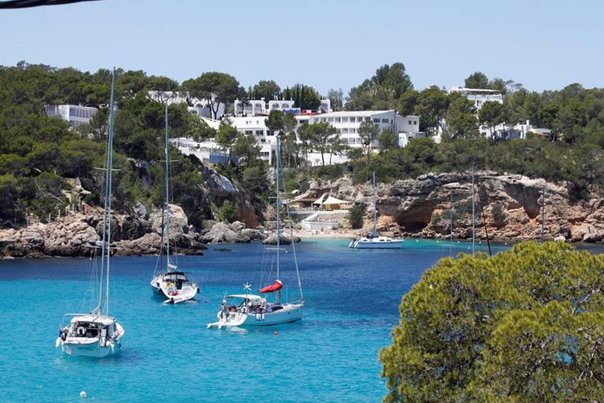 De prachtige baai van Club Portinatx