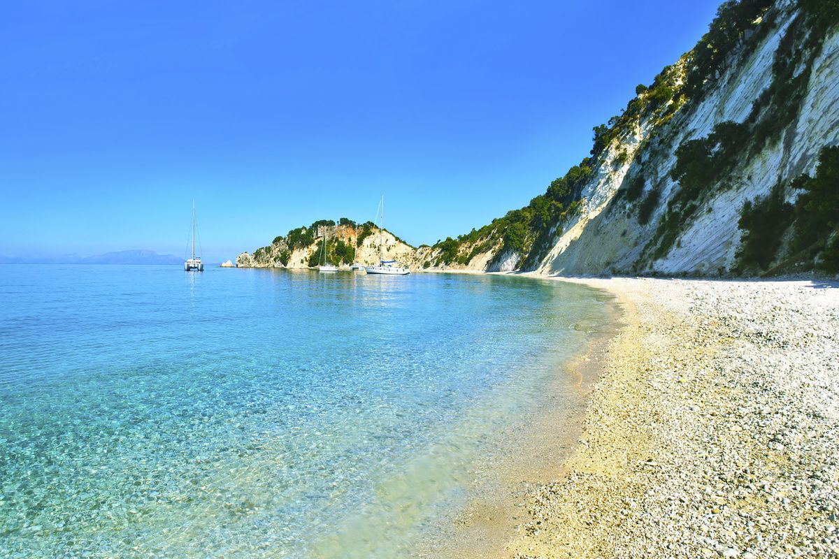 Zomers strand op Ithaka, Griekenland