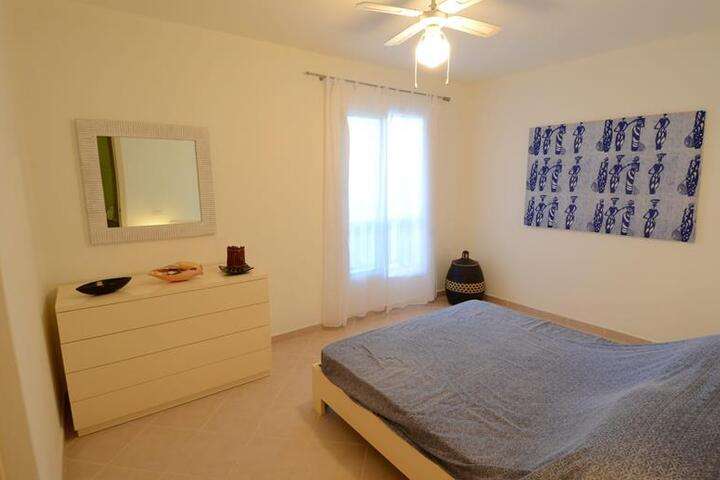 Slaapkamer van 'Tweekamerappartement T1'