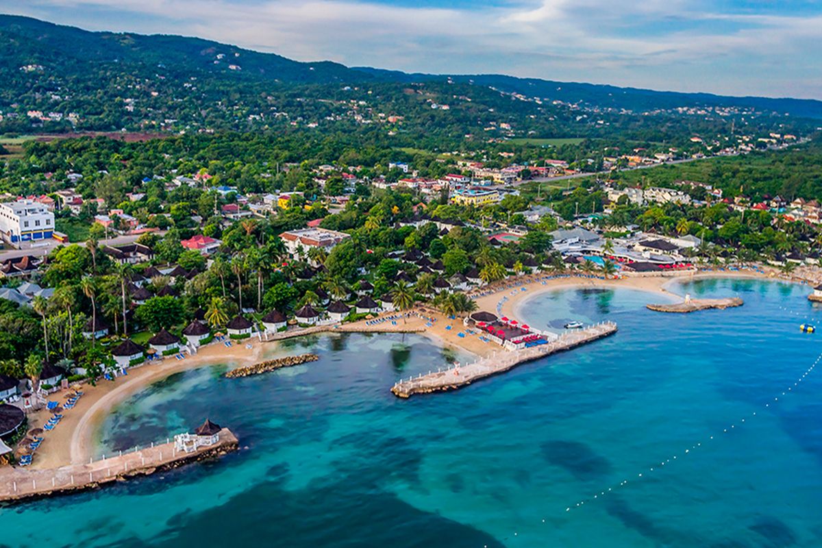 Zicht van boven van het resort